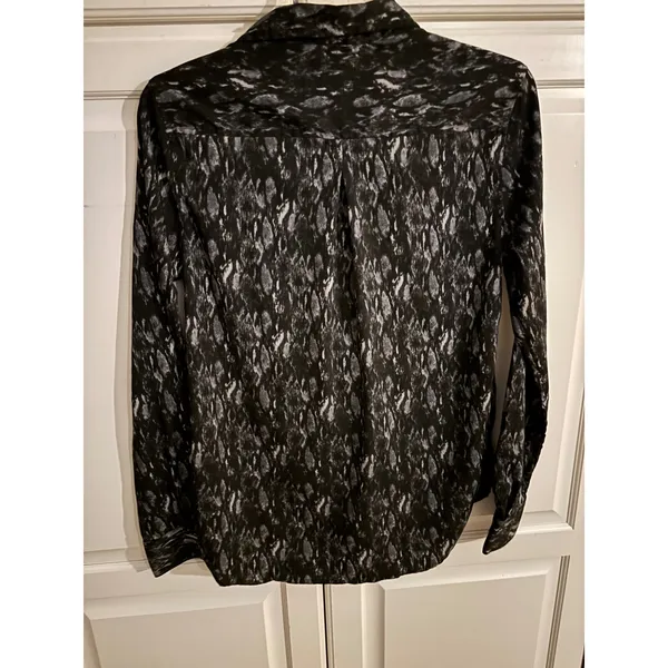 American Eagle Outfitters Womens Small Black White Abstract Print Button Down - Image 5