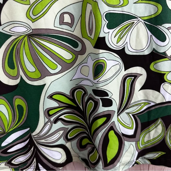 New Directions Y2K Green and Black Floral Tank Top - Image 4