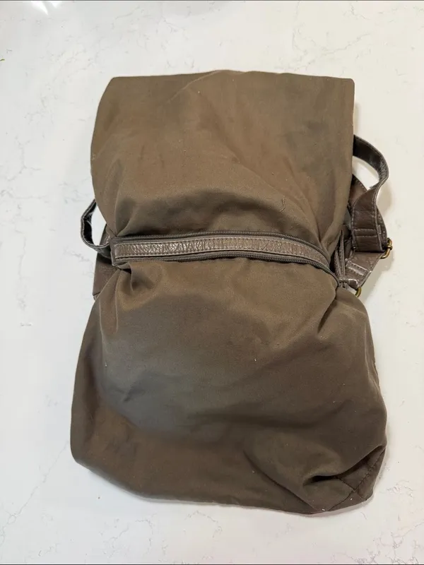 Women's Taupe faux Leather Crossbody Bag - Image 7
