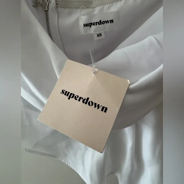 NEW!! Superdown Revolve Karlie One Shoulder Top in‎ White - Image 7