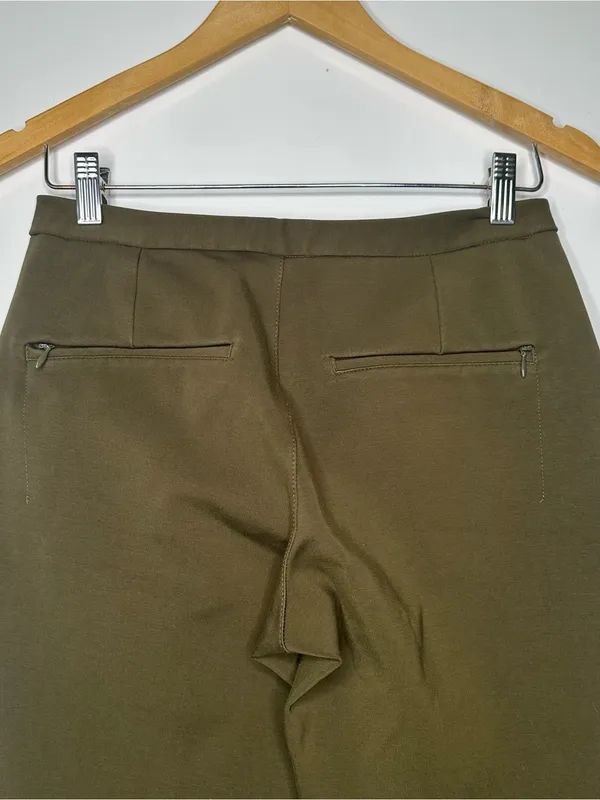 Lululemon Olive Green Slim Leg Career Performance Pants Size 6 - Image 4
