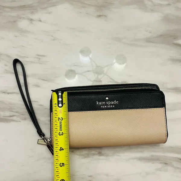 kate spade Black and Blush Zip-Around Wristlet Wallet - Image 9