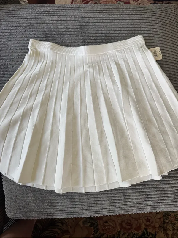 NWT Women’s XL White Pleated Skirt A New Day - Image 2