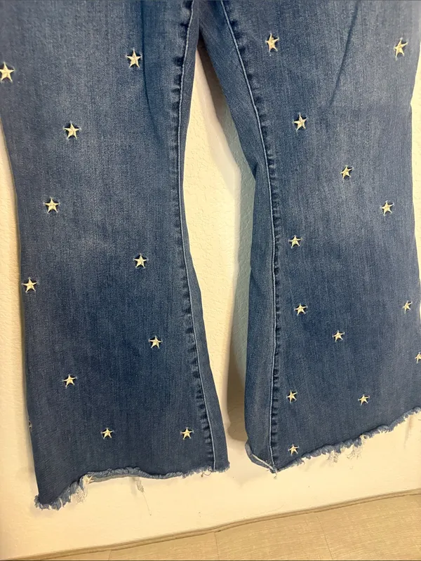 Judy Blue Dark Blue embroidered Star Accent super Flare bell bottom Jeans 20w - Image 4