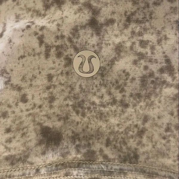 Lululemon Gray Sleeveless Women's Top - Image 4