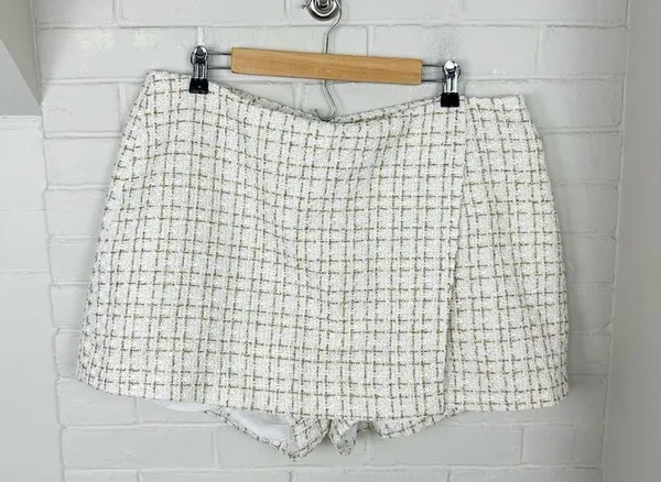 NWT Dolce Cabo White Tweed Knit Mini Skort Size XL - Image 4