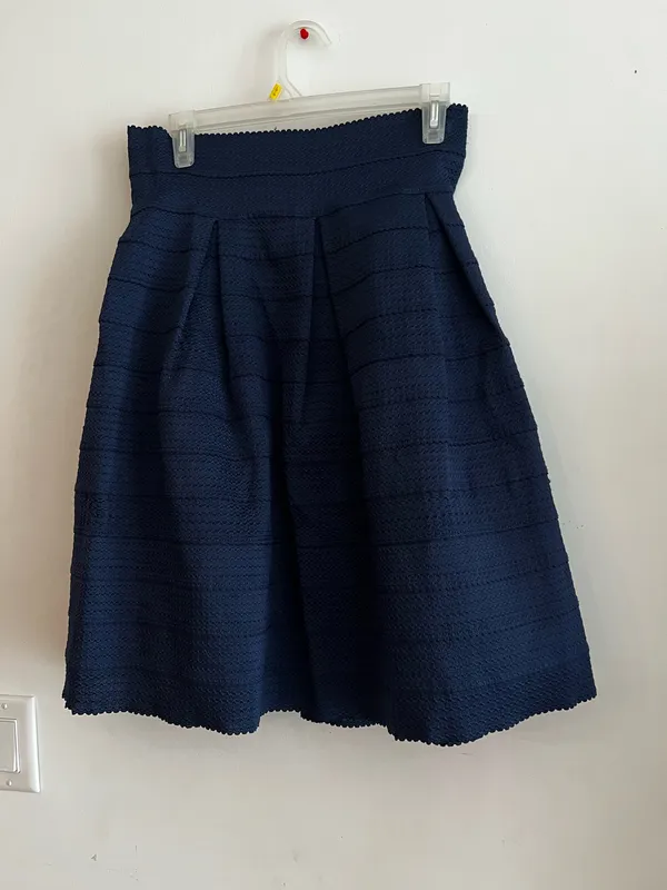 New York & Company Navy Textured A-Line Midi Skirt Size M NWT - Image 2