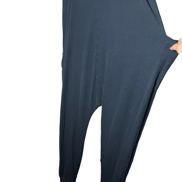 Aerie Black Ribbed‎ Racerback Tank Jumpsuit Romper Cargo Pockets Women's Size L - Image 5