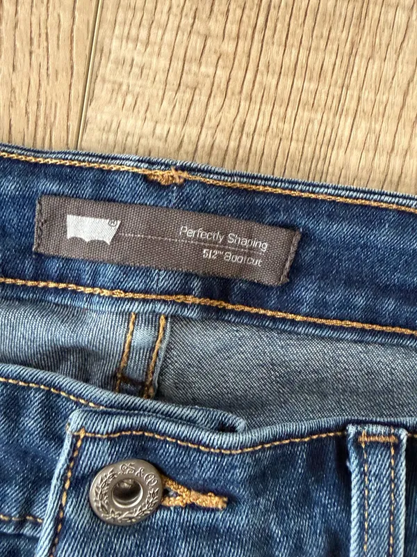 Levi’s 512 Perfectly Shaping Bootcut Jeans Medium Wash Stretch Denim - Image 4