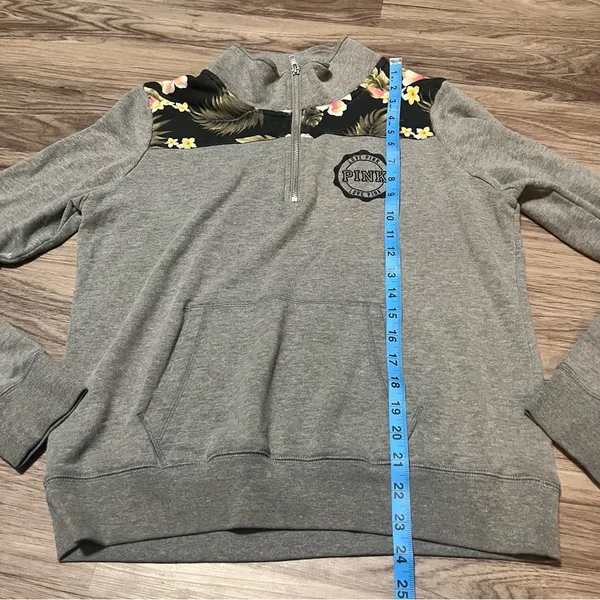 PINK Victoria’s Secret Grey Floral Pull Over Sweater; Medium - Image 6