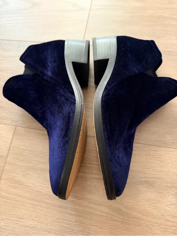 Dolce Vita Navy Suede Chelsea Ankle Boots - Image 3