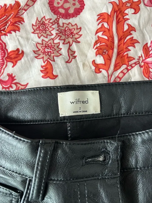 Aritzia Wilfred Pants Leather Vegan - Image 3