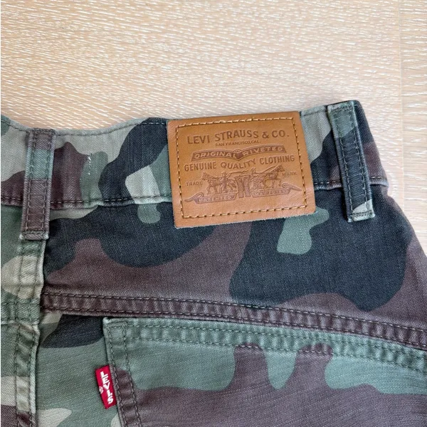 Levi’s Jorts Super Baggy Camo Size 25 Green Brown - Image 4