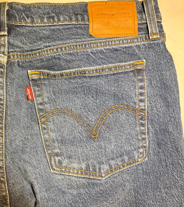 Levi’s Wedgie Straight Jeans - Image 7