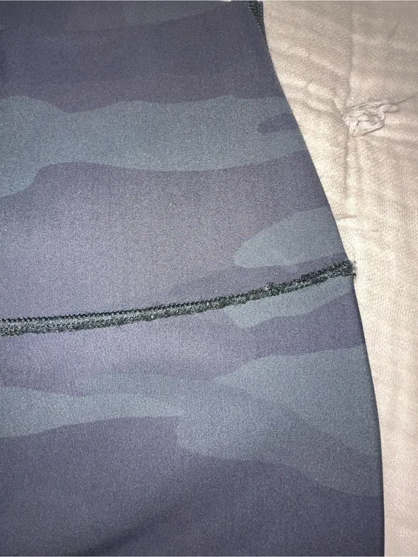 Alo Yoga High-Waist Camo Vapor Leggings size S - Image 7