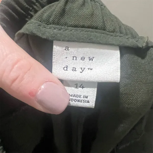 a new day™ Pants Womens Size 14 Olive Green Pleated Ankle Cuffed Hem - Image 3