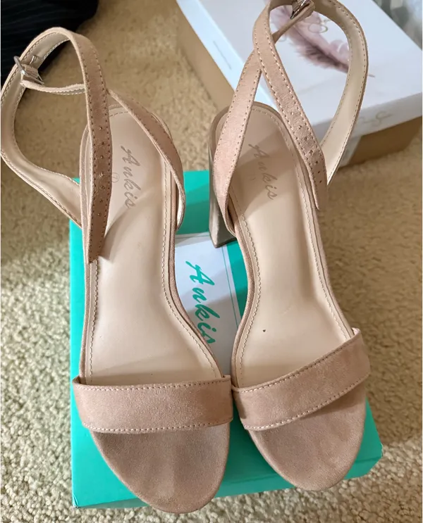 Ankis Platform Heels Tan Size 7 - Image 3