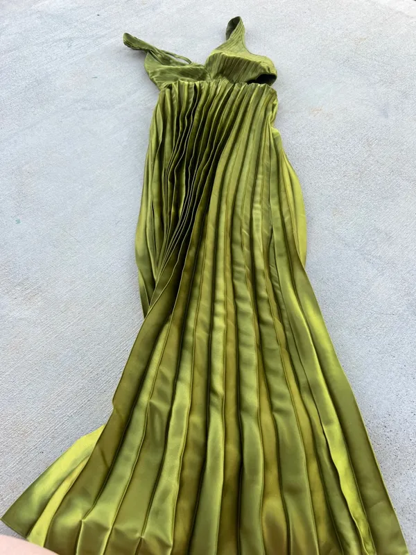 Sincerely Jules Olive Green Satin Pleated Cutout Maxi Dress Size Small - Image 12