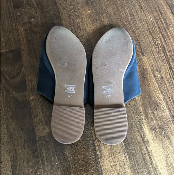 Toms Black Loafers - Image 4