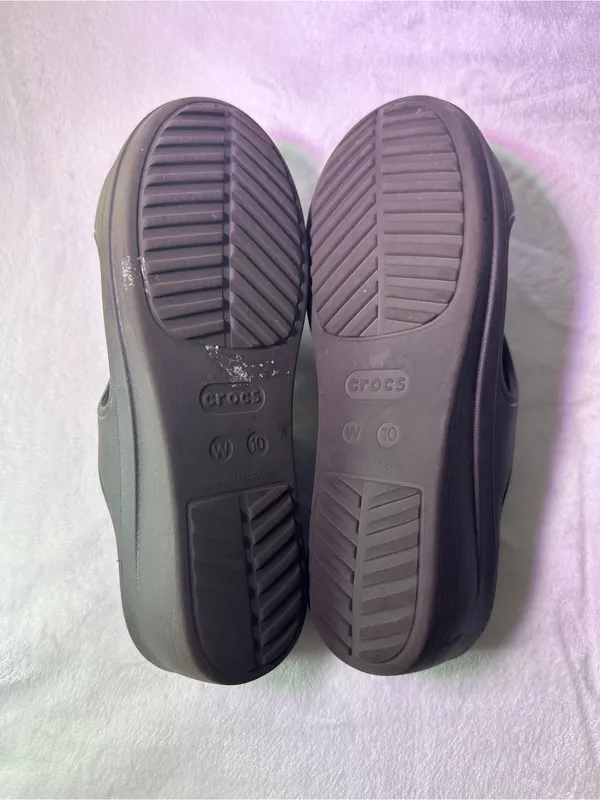 CROCS Women's Wedge Slide Sandal in Olive - Image 9