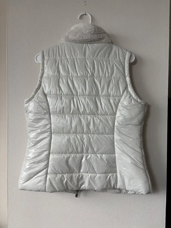 Calvin Klein White Puffer Vest - NWT - Size Medium - Image 6