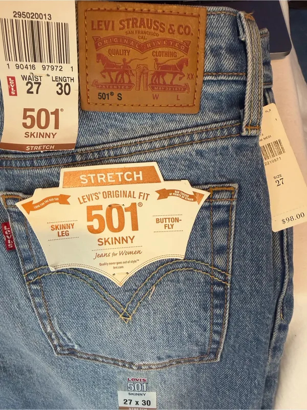 NWT Levis 501 Skinny Light Distress‎ Jeans in Blue Size 27 x 30 - Image 6