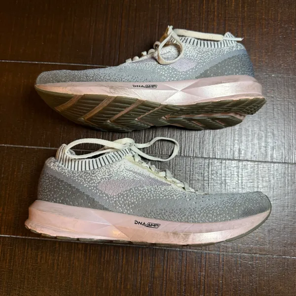 Brooks Levitate 3 Womens Running Shoes Grey Pink 1202791B060 Size 7.5 - Image 8