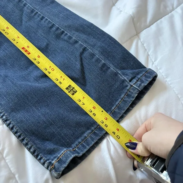 Vintage Y2K Levis Blue Womens Classic Low Rise Bootcut Jeans City Beach‎ Outdoor - Image 4