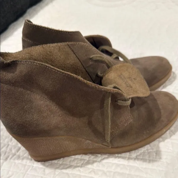 J. Crew Tan Lace Up Boots Suede - Image 7