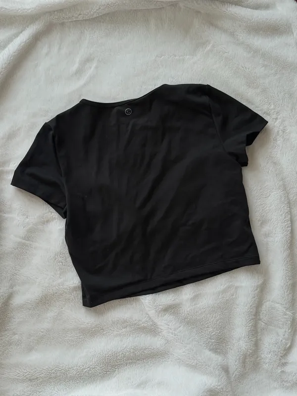 Hollister Gilly Hicks Black Workout top - Image 2