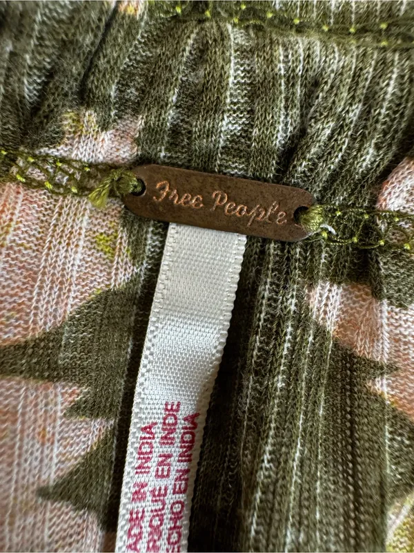 Free People Floral Drawstring V-Neck Crop Top in Olive & Pink - Image 8