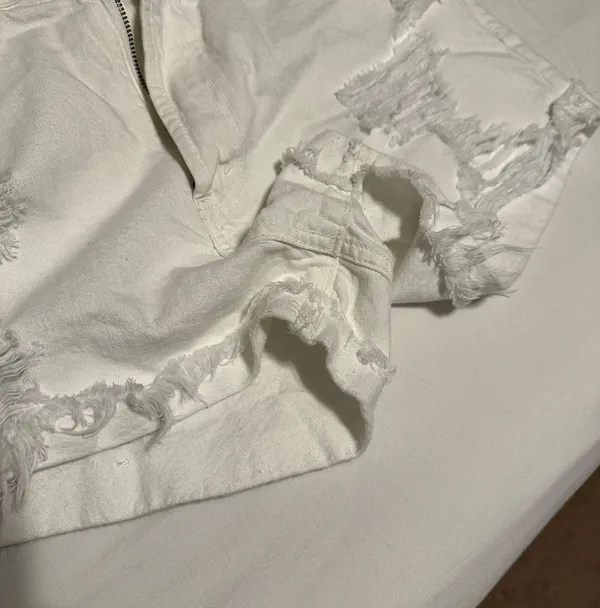 Abercrombie Annie High Rise Shorts - Image 4