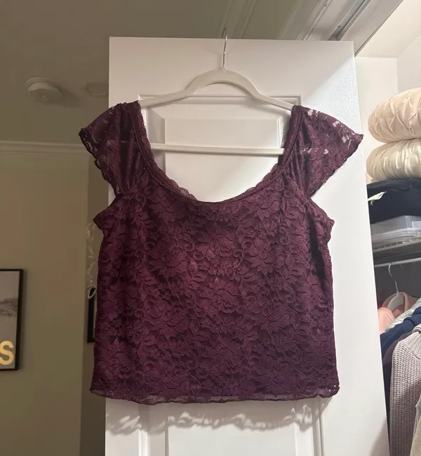Tilly’s lace crop top - Image 2