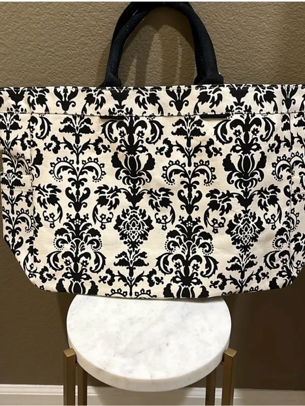 Canvas Damask Tote Bag in Black and Cream - Image 3
