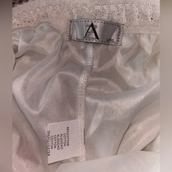 Women's White Crochet Pants Size L - Image 8