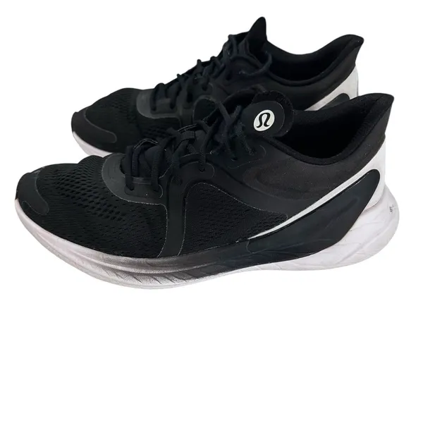 Lululemon Women's Blissfeel Run Black/Black/White Runnings‎ Sneakers Size 9.5 - Image 3