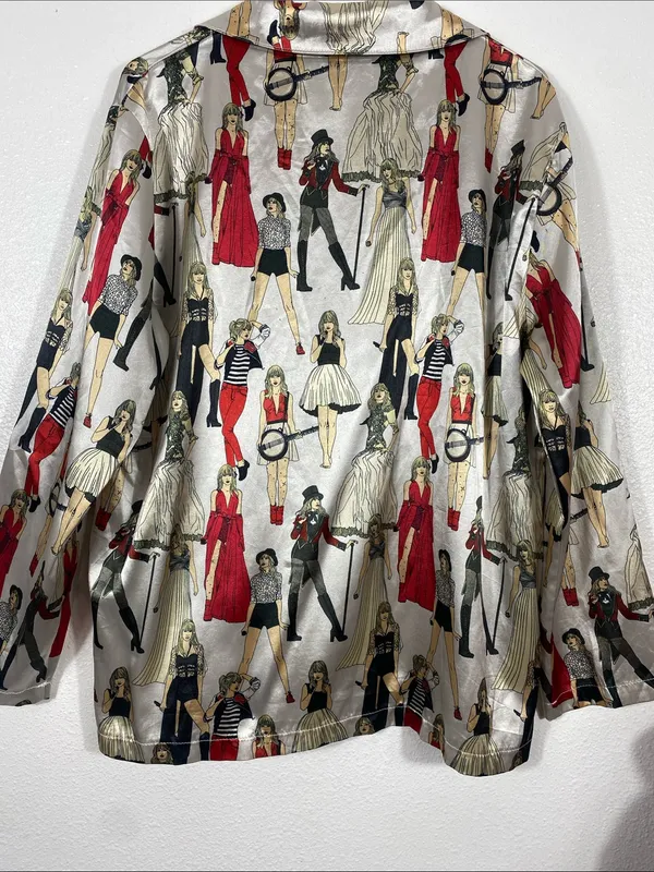 Taylor Swift Cream Button-Down Top with Red & Black Figurine Print Size M - Image 7