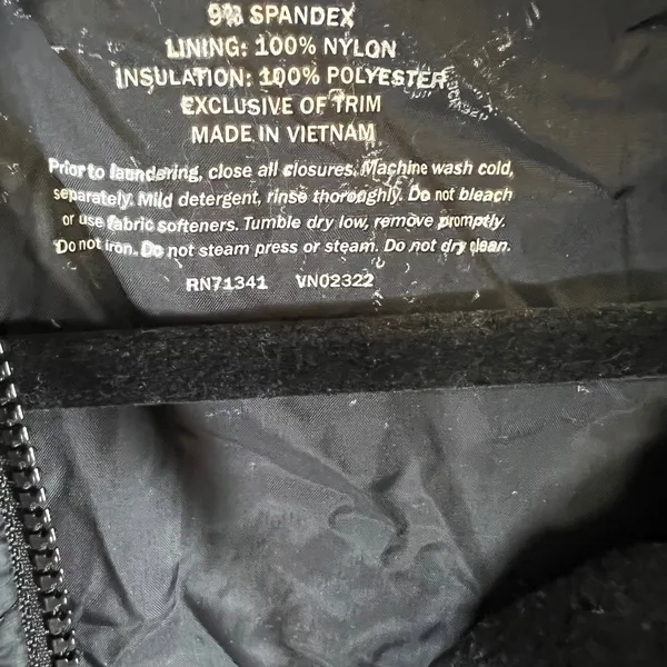 LL Bean PrimaLoft Packaway Vest Womens Small Black‎ Quilted Full Zip Gorpcore - Image 8