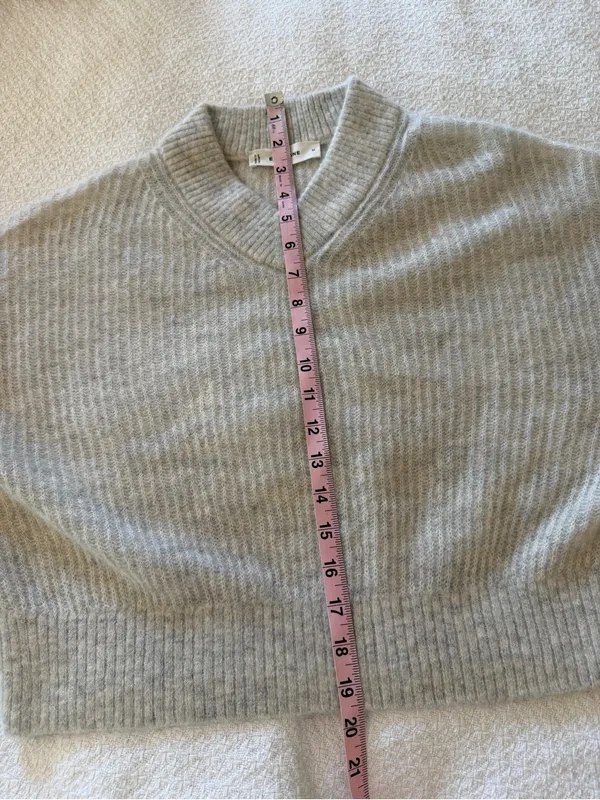Everlane Cropped Cocoon Sweater V-Neck Medium Almond Alpaca - Image 6