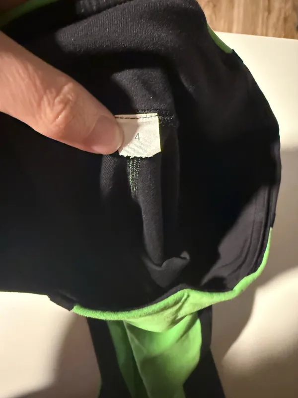 Lululemon green and black leggings size 4 36 inch length - Image 5