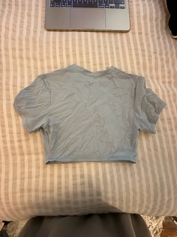 SKIMS Fits Everybody Cropped T-Shirt - Image 3