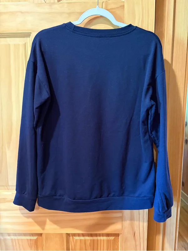 Women’s patriotic navy blue crewneck sweatshirt USA logo size M - Image 2
