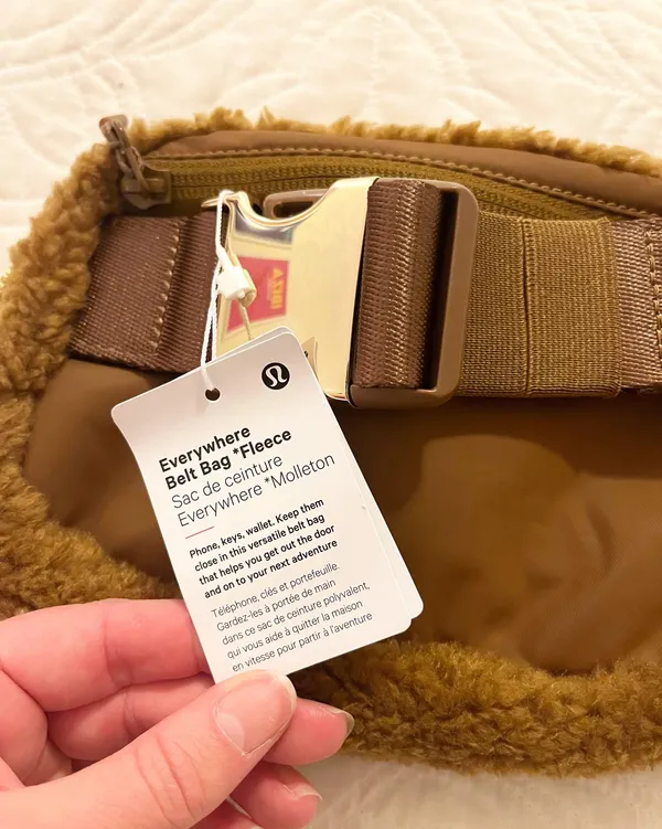 Lululemon NEW Everywhere Fleece Belt Bag - Image 4