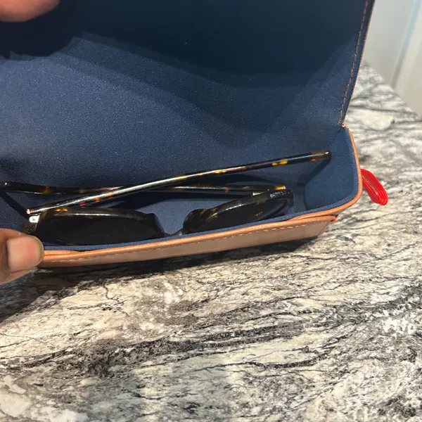 Fossil Tortoise Shell Sunglasses with Fossil Case - Image 9