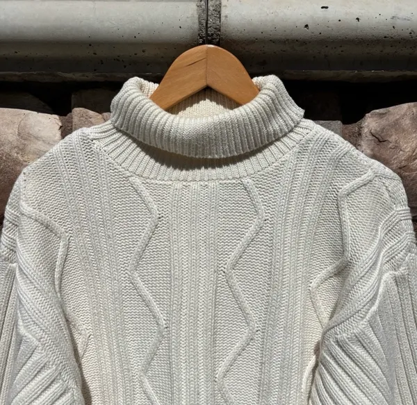 Club Monaco Women’s Sweater Heavy Cable Knit Fisherman Beige Size Large - Image 2