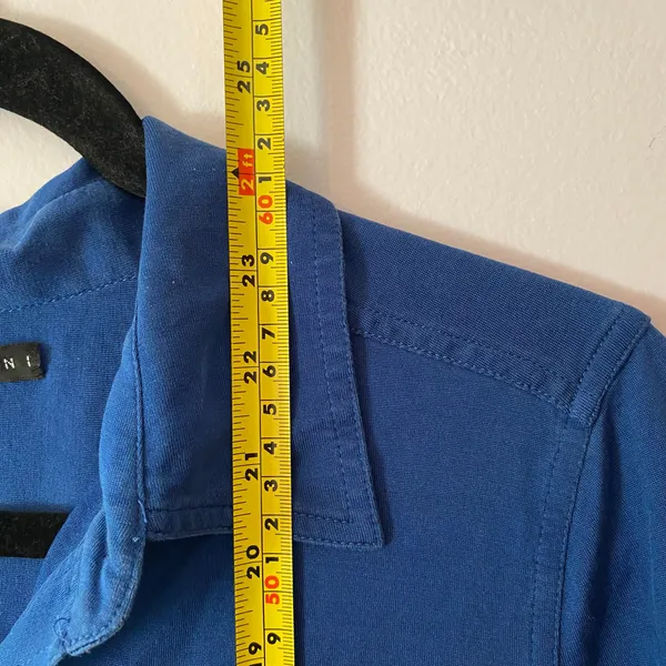 Antonio Melani Blue Button Down Shirt 100% Silk Minimalist Women's size Medium - Image 8