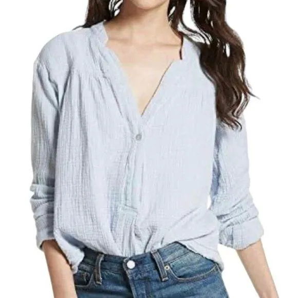 Free People Women's Light Blue Button-Up Top XS - Image 2