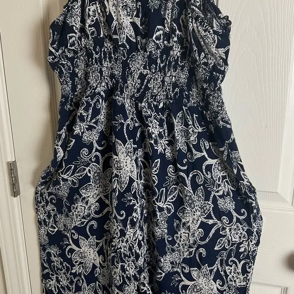 Larsyn & Lily Floral Navy Jumpsuit size X-Large - Image 8