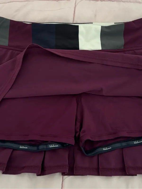 lululemon Run Pace Setter Skirt skort in plum pow stripe, size 8 pleated back - Image 8