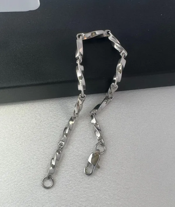 Link Chain Bracelet for Men Women Streetwear Unisex Style - Image 4
